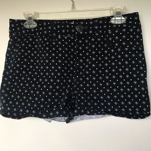 High-waisted Booty shorts